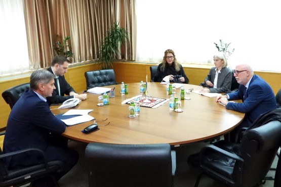 Predsjedavajući Predstavničkog doma dr. Denis Zvizdić sastao se sa višom savjetnicom za ljudska prava u Uredu rezidentne koordinatorice Ujedinjenih naroda u BiH